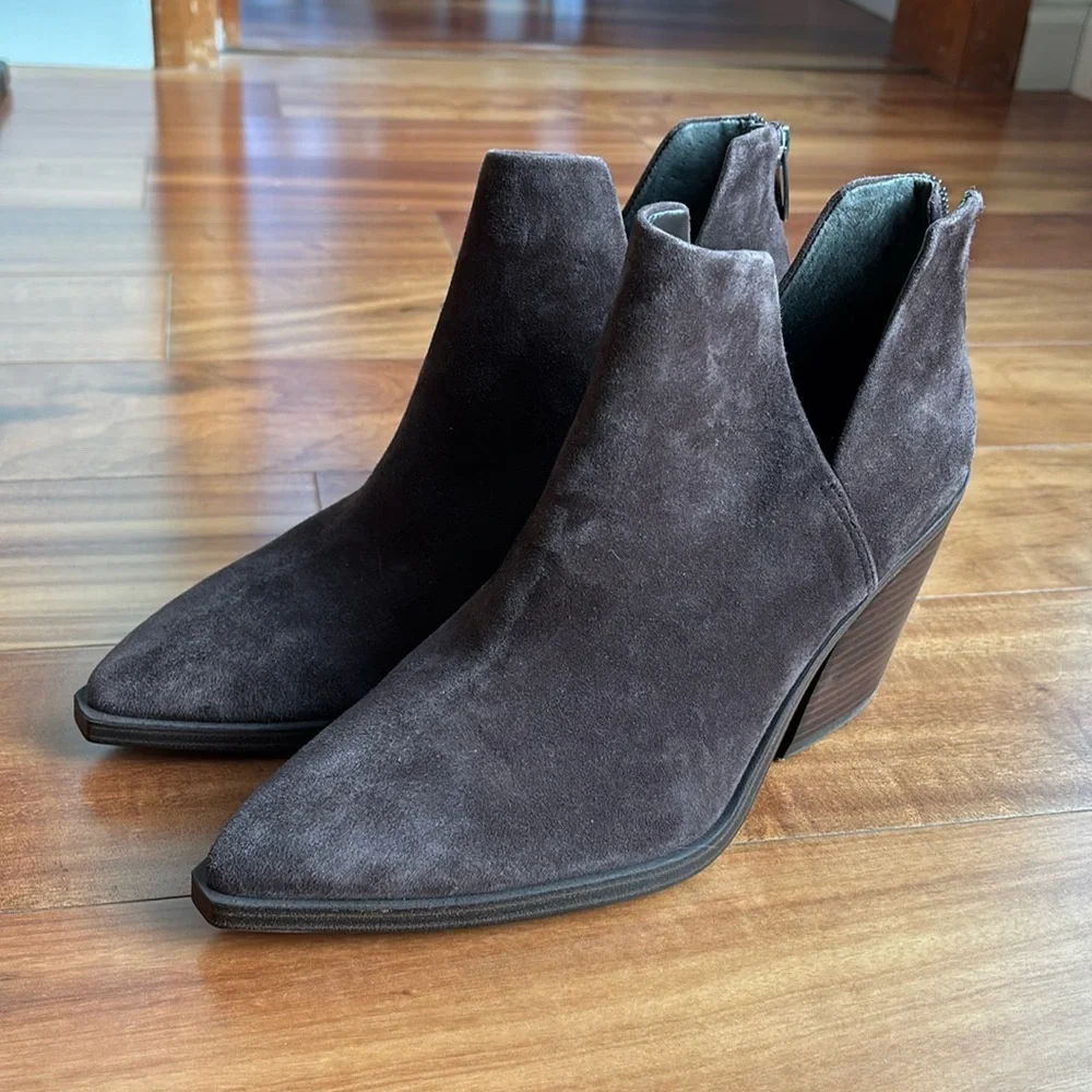 NWOT Vince Camuto ankle boots - Picture 2 of 12